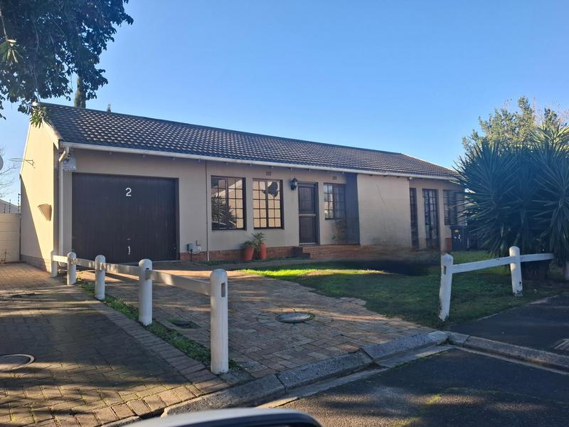 To Let 3 Bedroom Property for Rent in Vredekloof East Western Cape